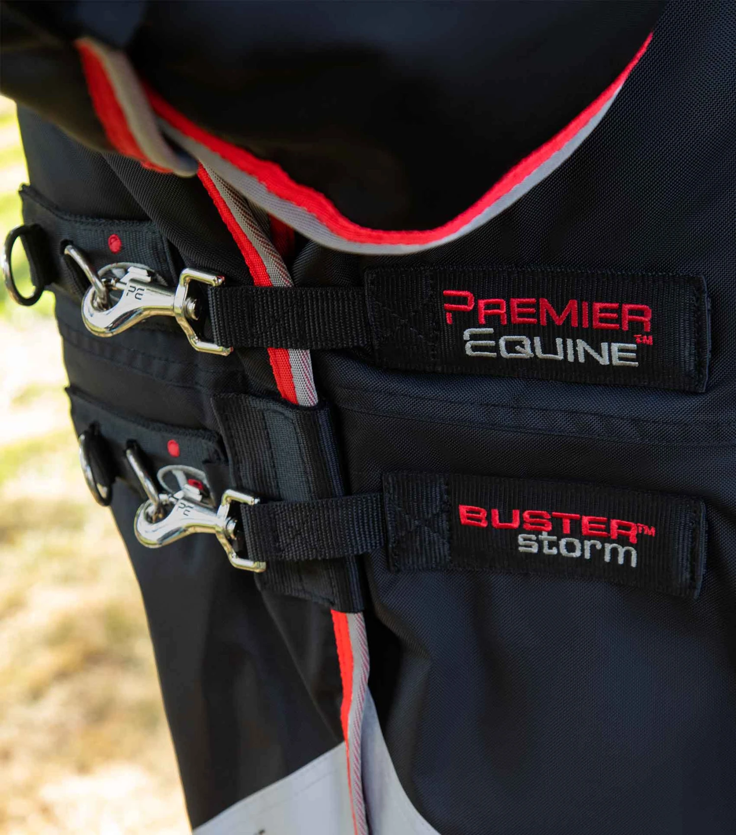 Buster Storm 400g Combo Turnout Rug with Snug-Fit Neck Buster Storm 400g Combo Turnout Rug With Snug-Fit Neck -Premier Equine Store Buster Storm 400 Turnout Rug Black 4