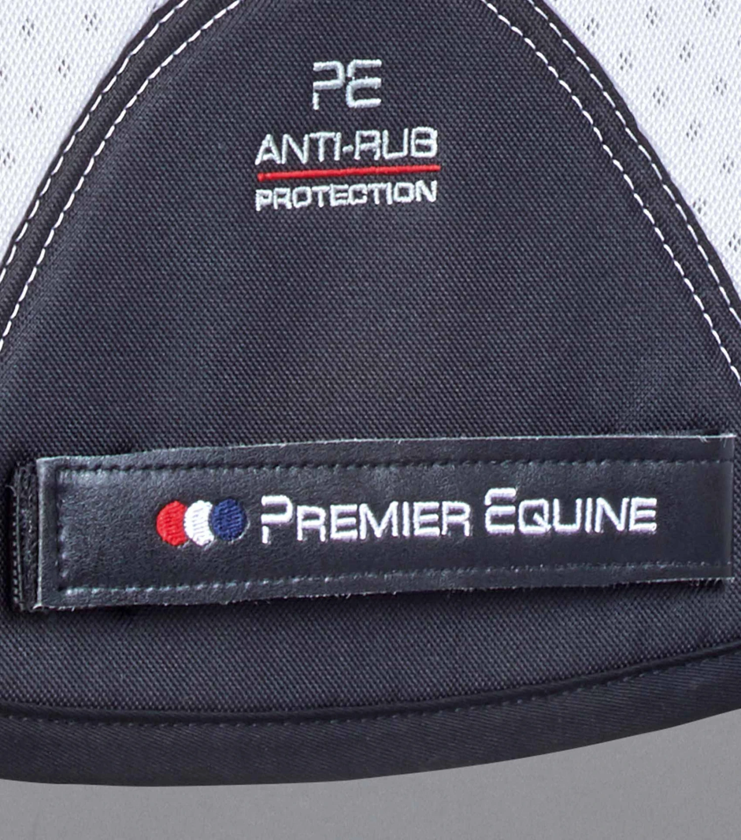 Close Contact Airtechnology Shockproof Wool Saddle Pad - GP/Jump Square Close Contact Airtechnology Shockproof Wool Saddle Pad - GP/Jump Square -Premier Equine Store Close Contact Airtechnology Shockproof European Merino Wool Half Lined GPJump Square White Black Wool 5