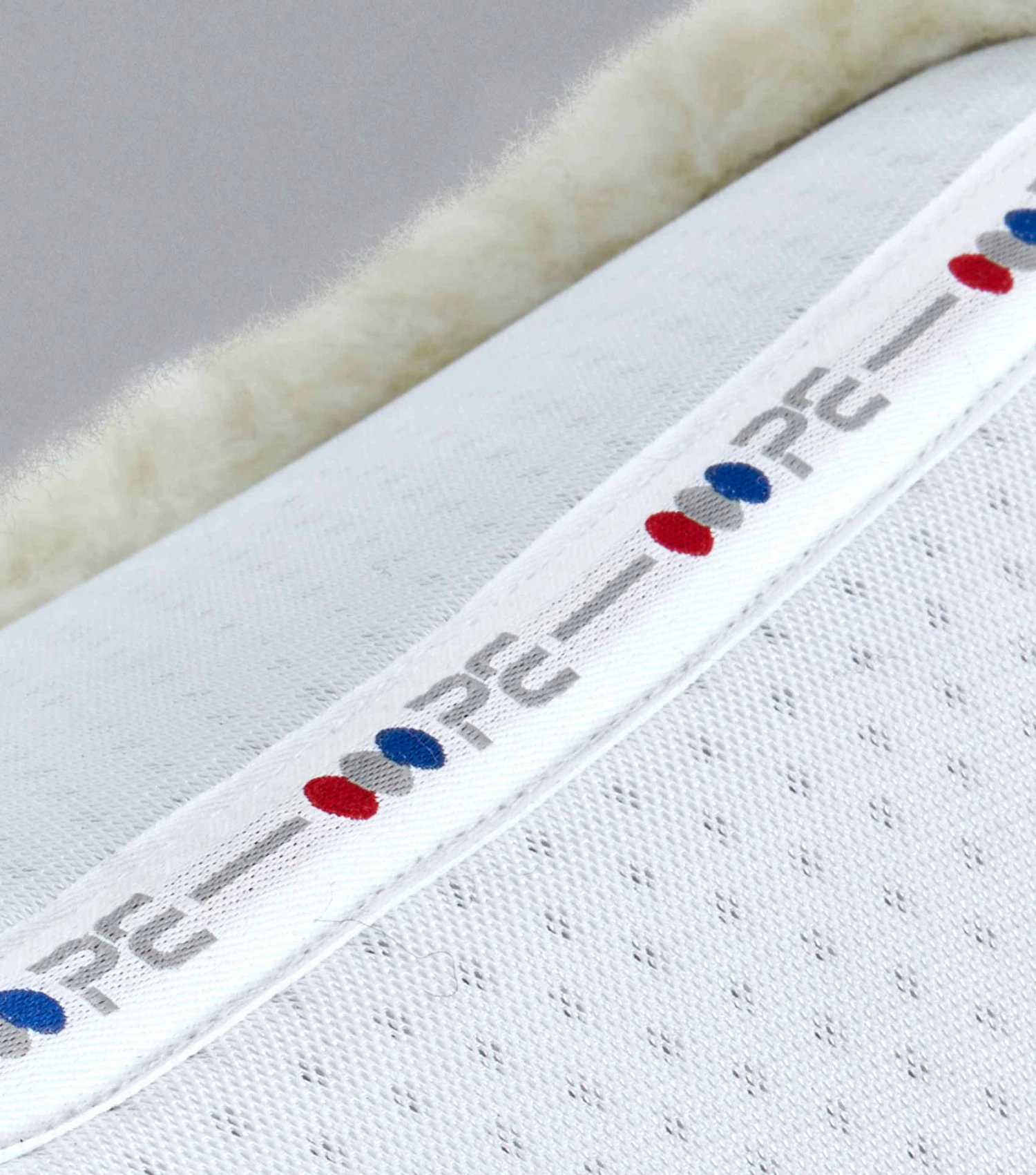 Close Contact Airtechnology Shockproof Wool Saddle Pad - GP/Jump Square Close Contact Airtechnology Shockproof Wool Saddle Pad - GP/Jump Square -Premier Equine Store Close Contact Airtechnology Shockproof European Merino Wool Half Lined GPJump Square White Natural Wool 6