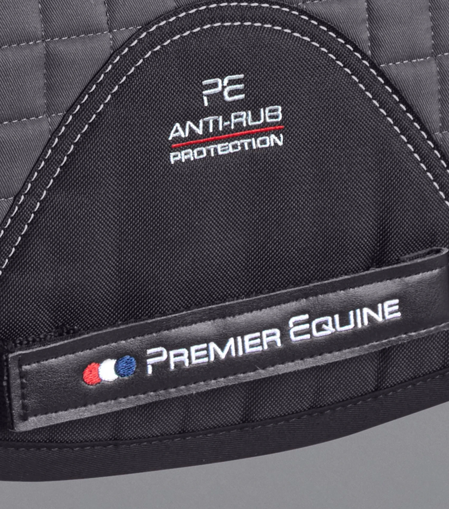 Close Contact Merino Wool European Saddle Pad - GP/Jump Square Close Contact Merino Wool European Saddle Pad - GP/Jump Square -Premier Equine Store Close Contact Merino Wool European Half Lined GP Jump Square Grey Black 5