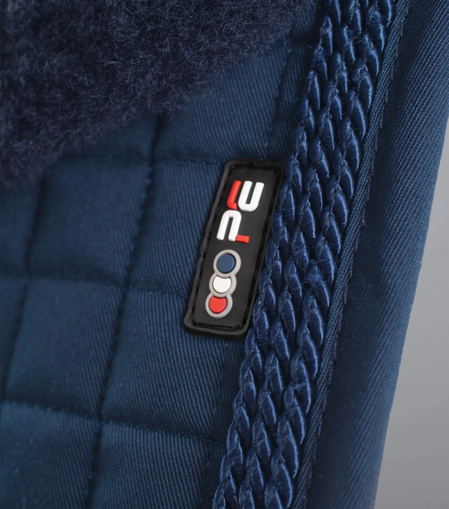 Close Contact Merino Wool European Saddle Pad - GP/Jump Square Close Contact Merino Wool European Saddle Pad - GP/Jump Square -Premier Equine Store Close Contact Merino Wool European Half Lined GP Jump Square Navy Navy 4