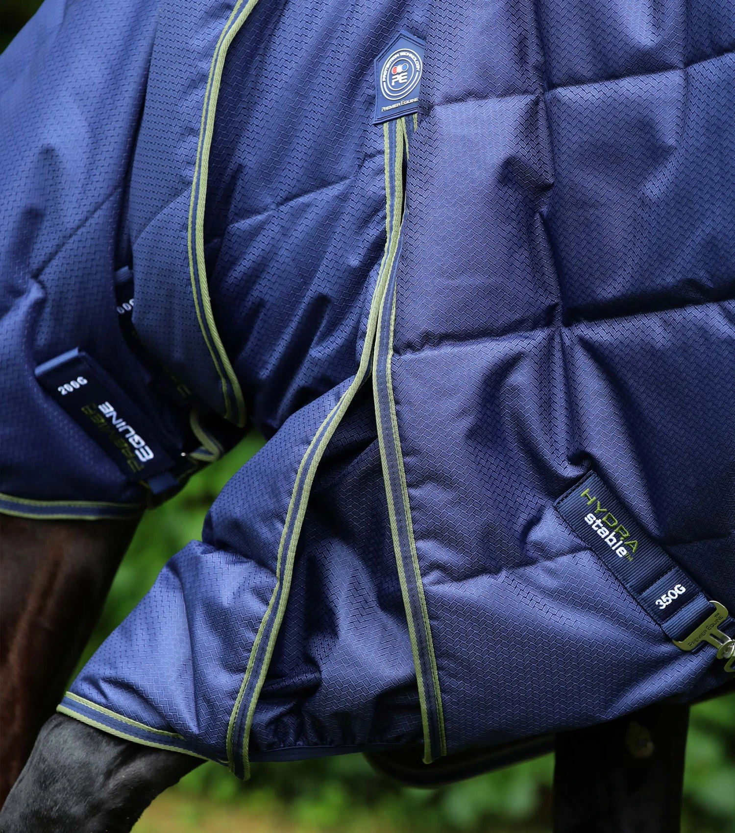 Hydra 350g Stable Rug with Neck Cover Hydra 350g Stable Rug With Neck Cover -Premier Equine Store Hydra Stable Rug 350 Navy 3