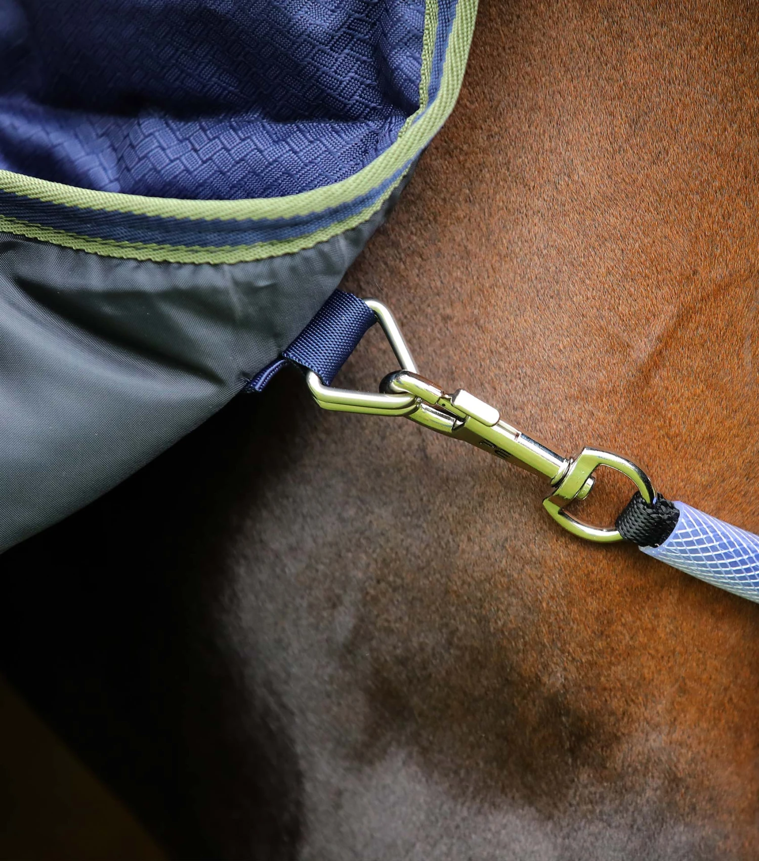 Hydra 350g Stable Rug with Neck Cover Hydra 350g Stable Rug With Neck Cover -Premier Equine Store Hydra Stable Rug 350 Navy 5