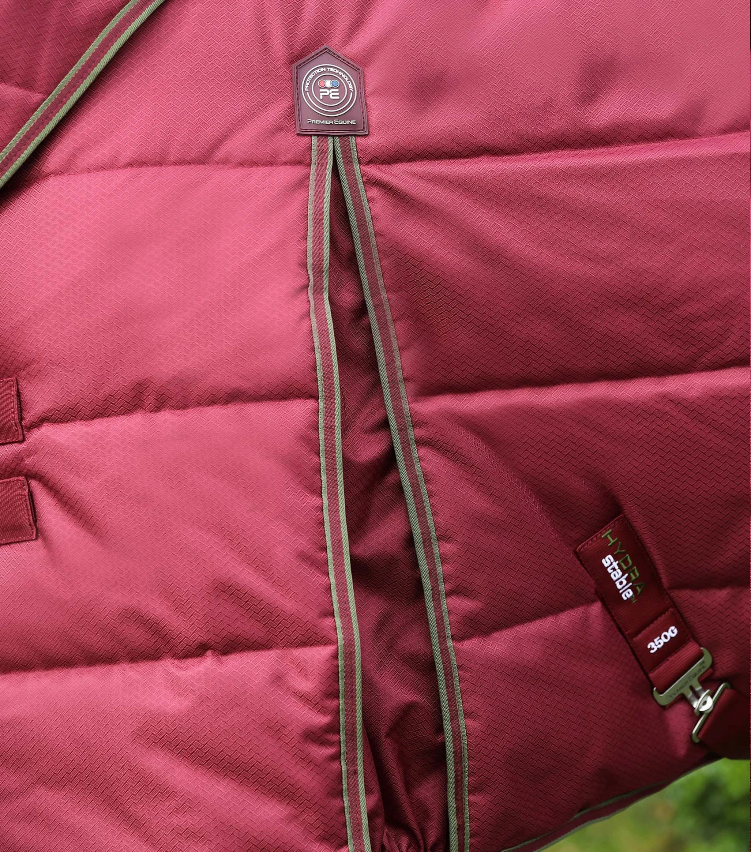 Hydra 350g Stable Rug with Neck Cover Hydra 350g Stable Rug With Neck Cover -Premier Equine Store Hydra Stable Rug 350 Wine 3