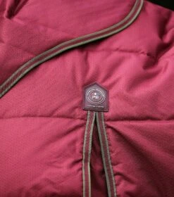 Hydra 350g Stable Rug With Neck Cover 11 Hydra 350g Stable Rug With Neck Cover -Premier Equine Store Hydra Stable Rug 350 Wine 4
