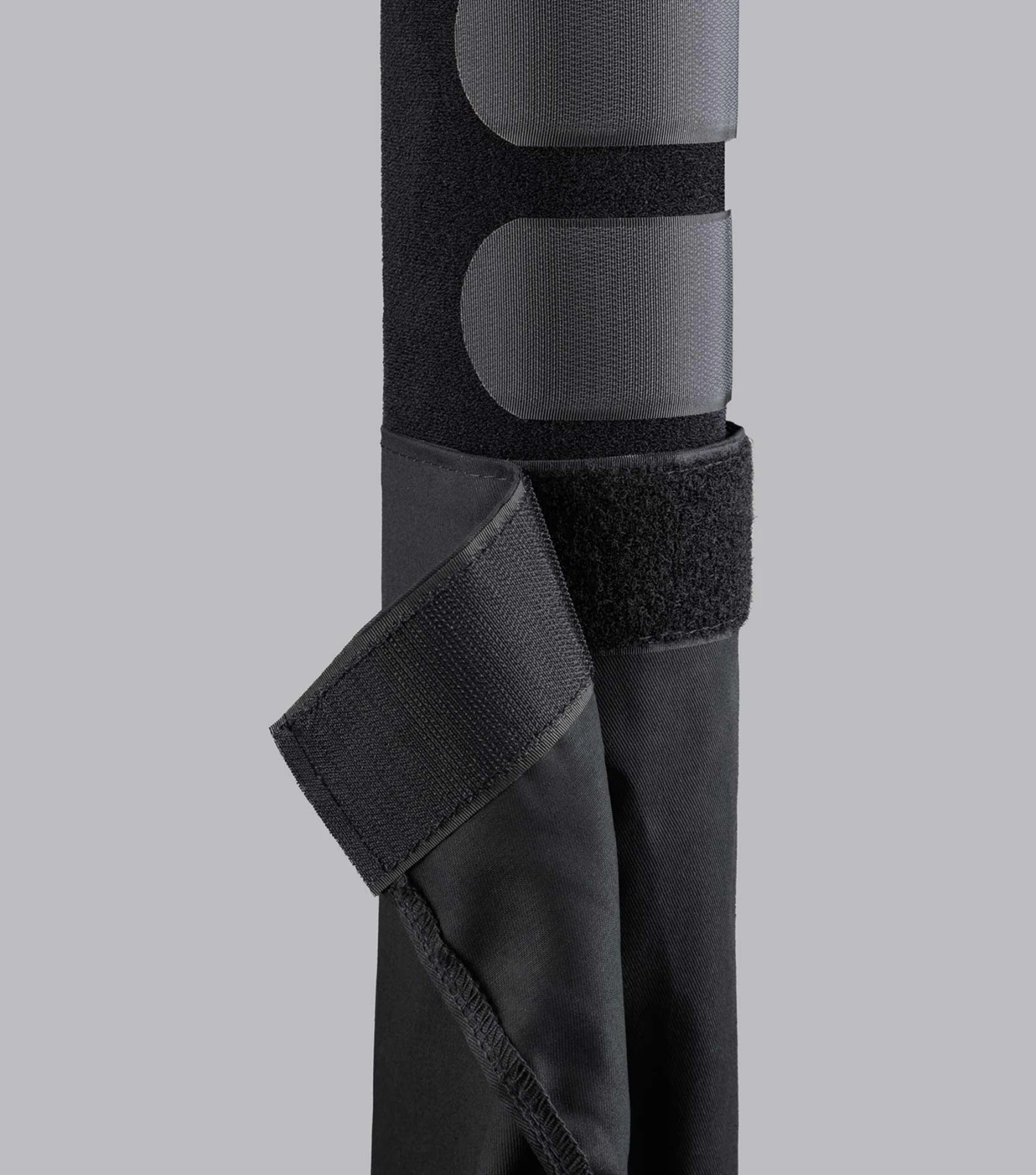 Padded Horse Tail Guard with Tail Bag Padded Horse Tail Guard With Tail Bag -Premier Equine Store Padded Tail Guard with Detachable Bag Black 5