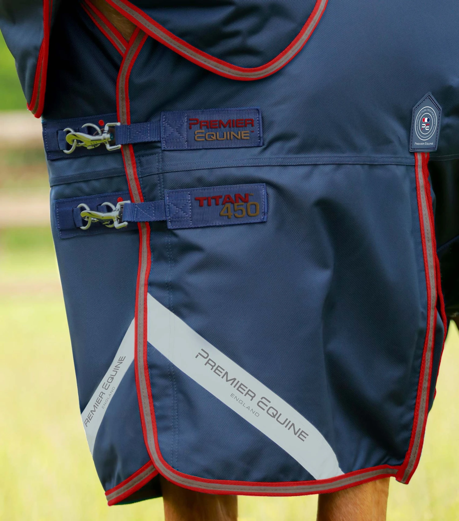 Titan 450g Turnout Rug with Snug-Fit Neck Cover Titan 450g Turnout Rug With Snug-Fit Neck Cover -Premier Equine Store Titan 450 Turnout Rug Navy 3