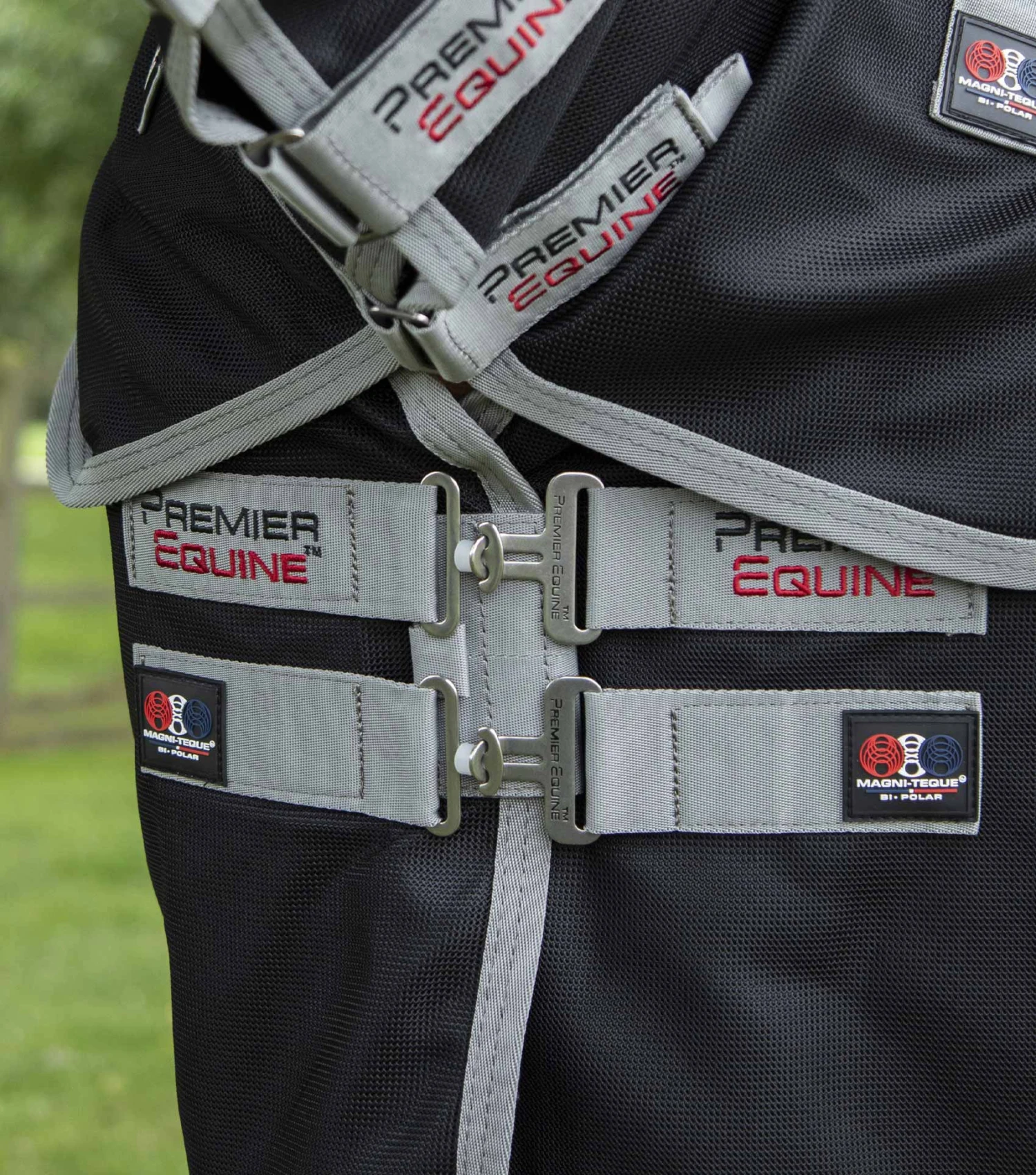 Magni-Teque Magnetic Horse Rug with Neck Cover Magni-Teque Magnetic Horse Rug With Neck Cover -Premier Equine Store magni teque magnetic horse rug with neck cover 207556 168836